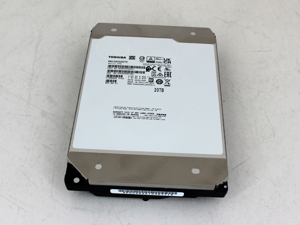 Toshiba Cloud-Scale Capacity MG10ACA, 20 TB (Vorderseite).