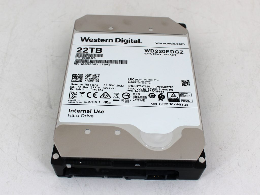 WD Internal Use Hard Drive WD220EDGZ, 22 TB (Vorderseite).