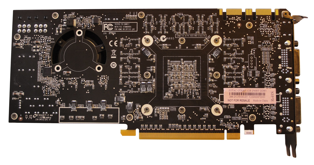 Die ZOTAC GeForce GTX 465 von der Ober- und Unterseite.