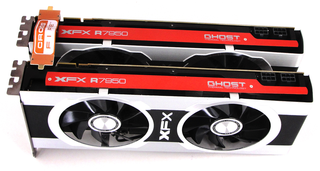 Zwei XFX Radeon HD 7950 Black Edition Dual Fan im CrossFire.