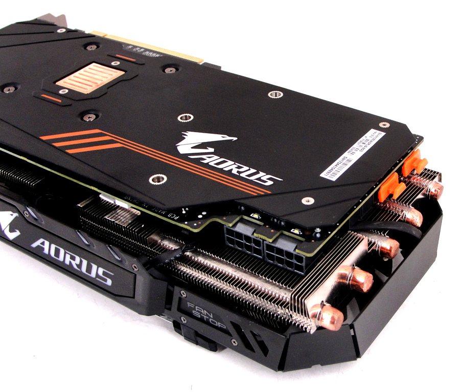 Die AORUS-Grafikkarte bietet zwei zusätzliche HDMI-Ports.