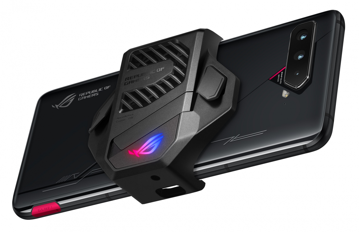 Das neue ASUS ROG Phone 5s Pro mit AeroActive Cooler 5